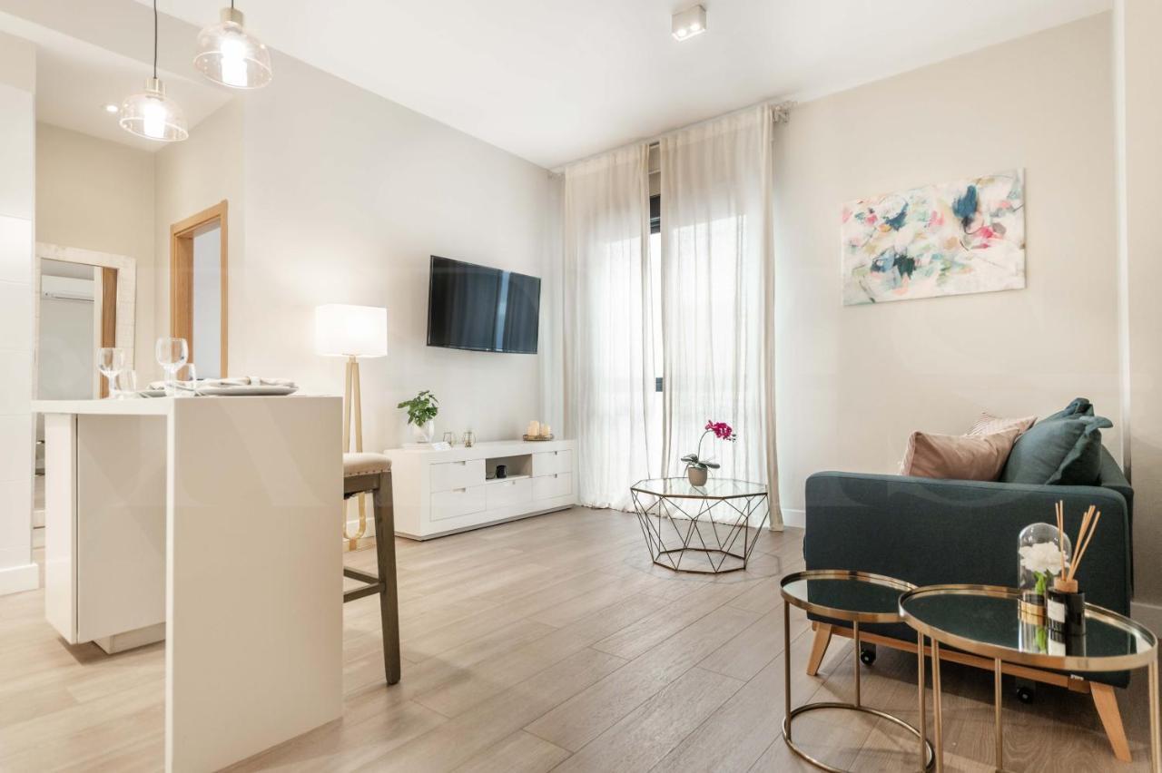 Cozy Apartment With Parking In The Center By Rems Málaga Eksteriør bilde