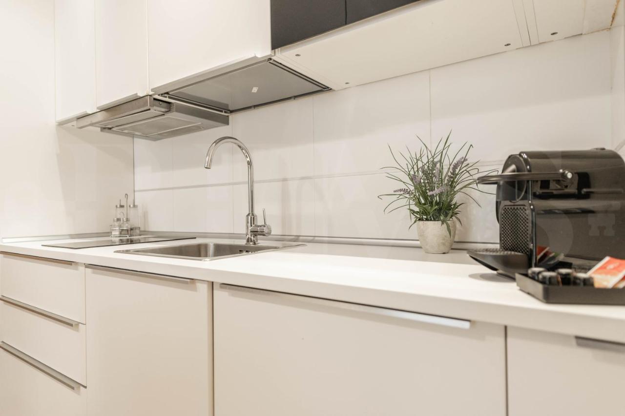 Cozy Apartment With Parking In The Center By Rems Málaga Eksteriør bilde